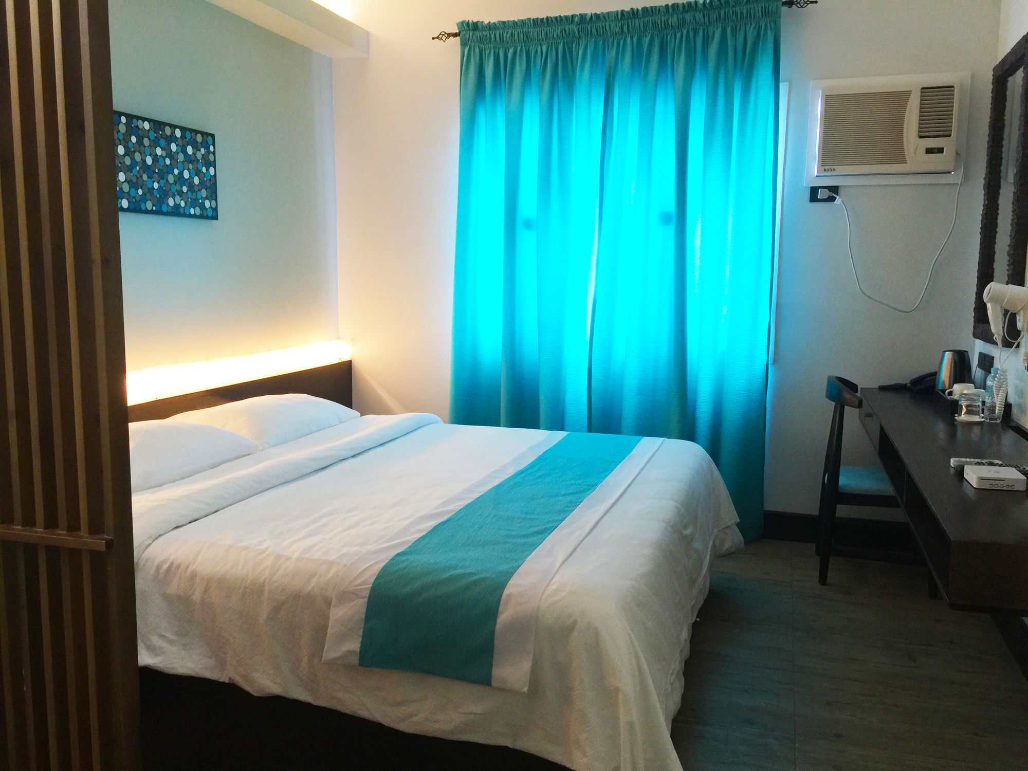 Twin Tides Panglao Hotel Exterior photo