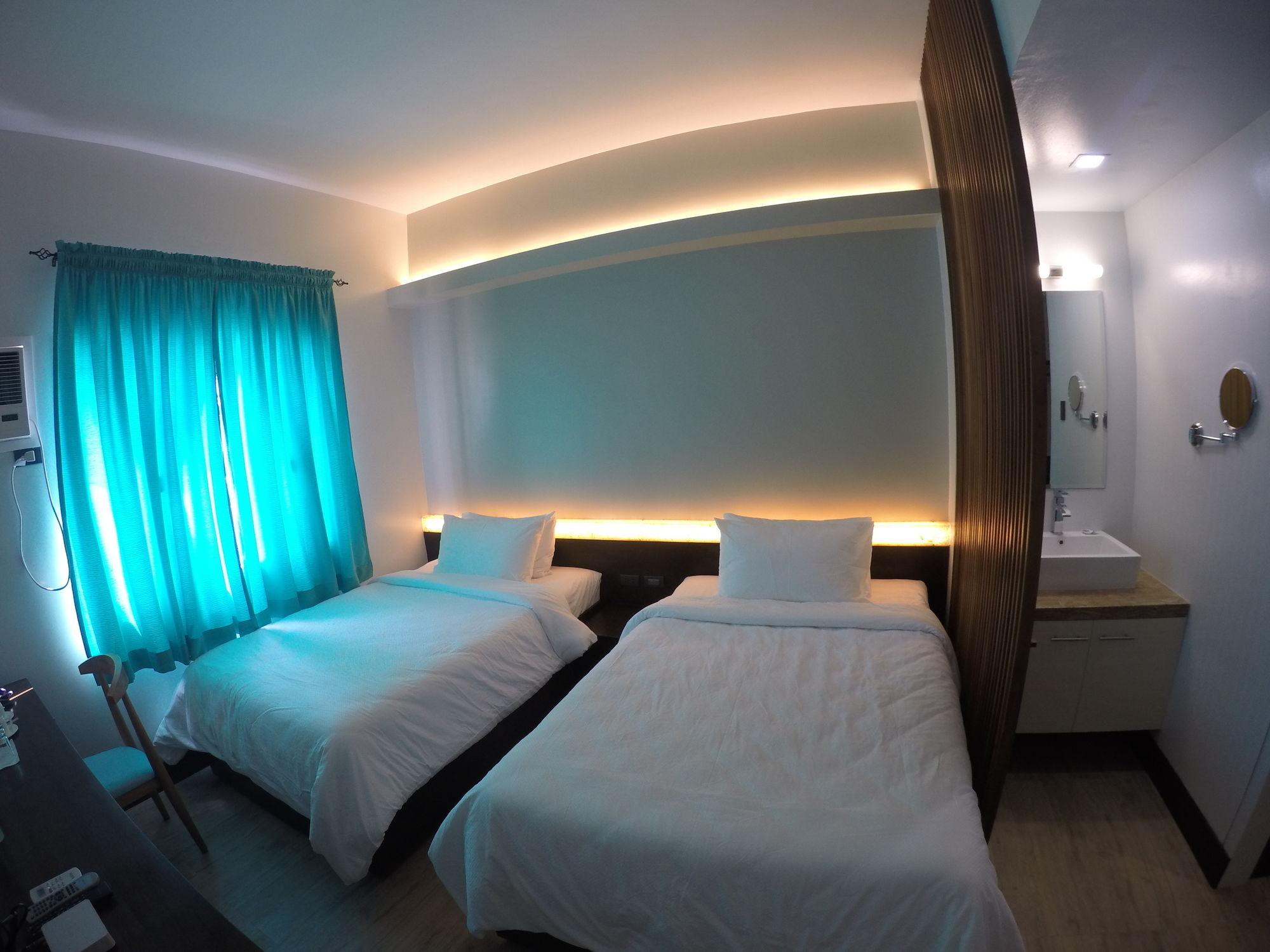 Twin Tides Panglao Hotel Exterior photo