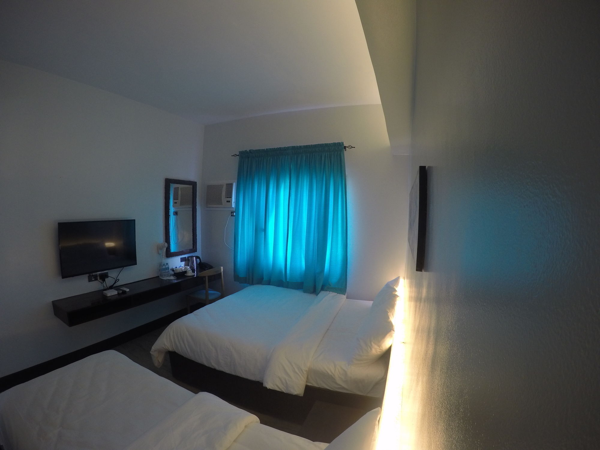 Twin Tides Panglao Hotel Exterior photo
